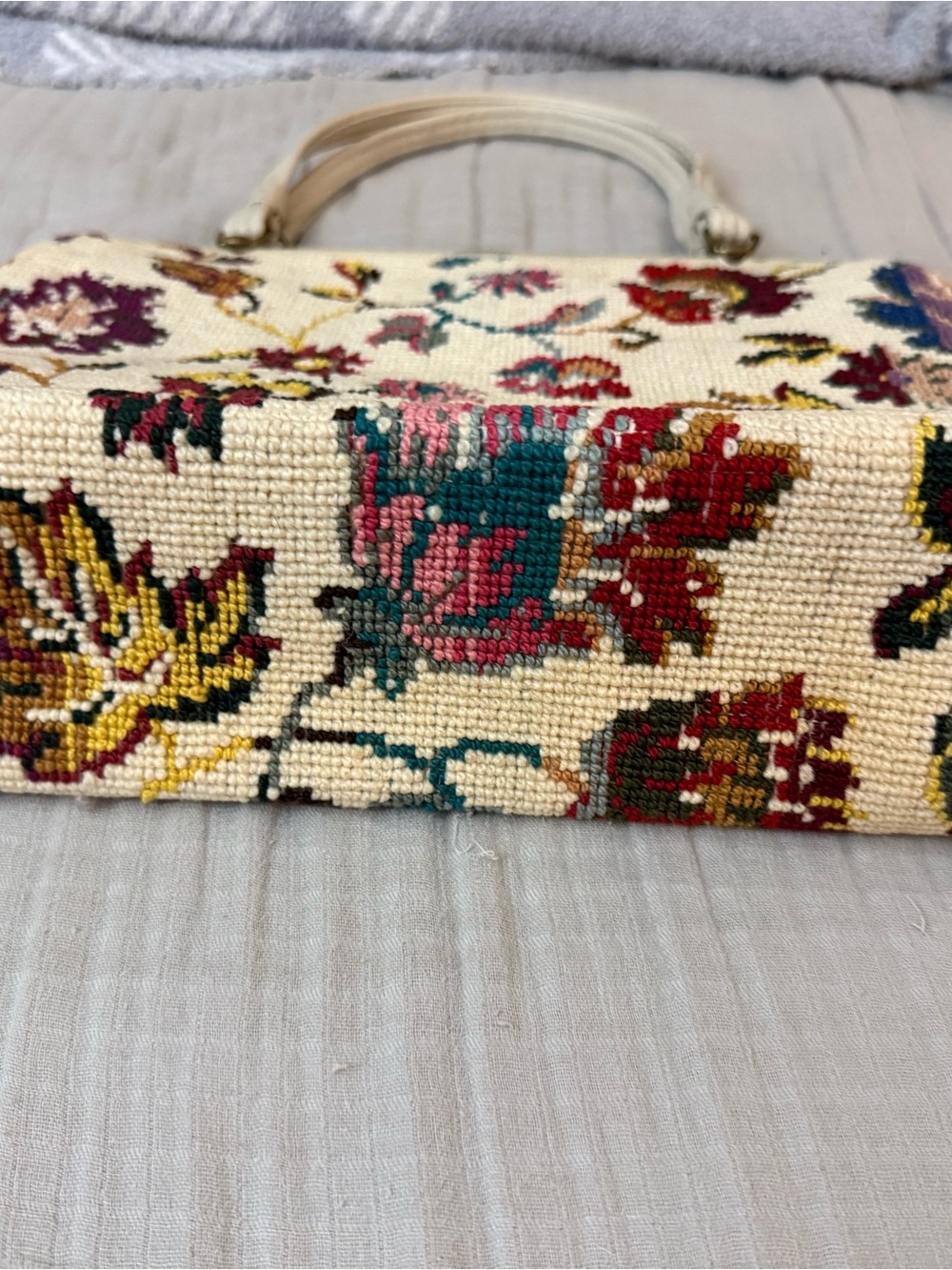 Vintage 1960’s Cream Floral Tapestry Top-Handle Bag - Picture 2 of 8